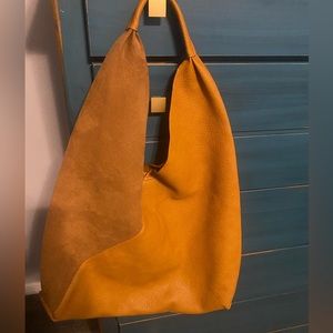 Oversized hobo bag in faux suede & leather